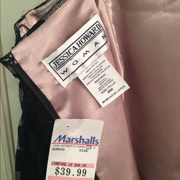 SOLD-🖤Ladies Jennifer Howard Strapless Dress - Picture 7 of 7